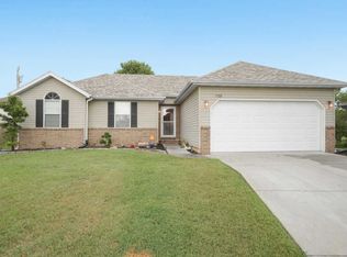 1139 W Almond Ct, Nixa, MO 65714
