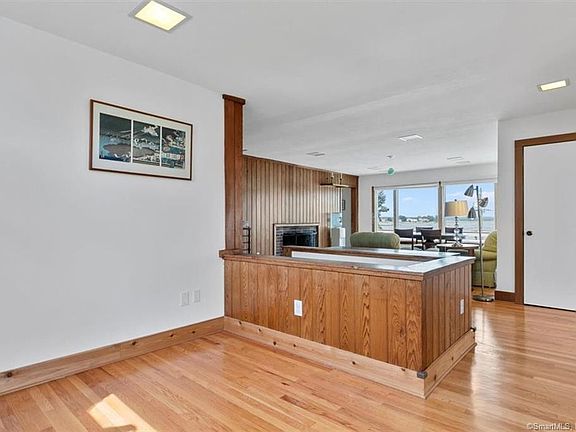 4th image of 128 Tuttles Point Rd