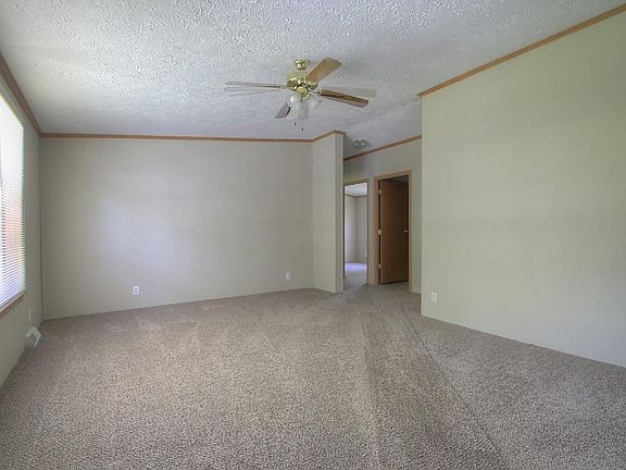 3rd image of 611 Court St