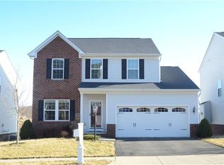 208 Heritage Dr, Oakdale, PA