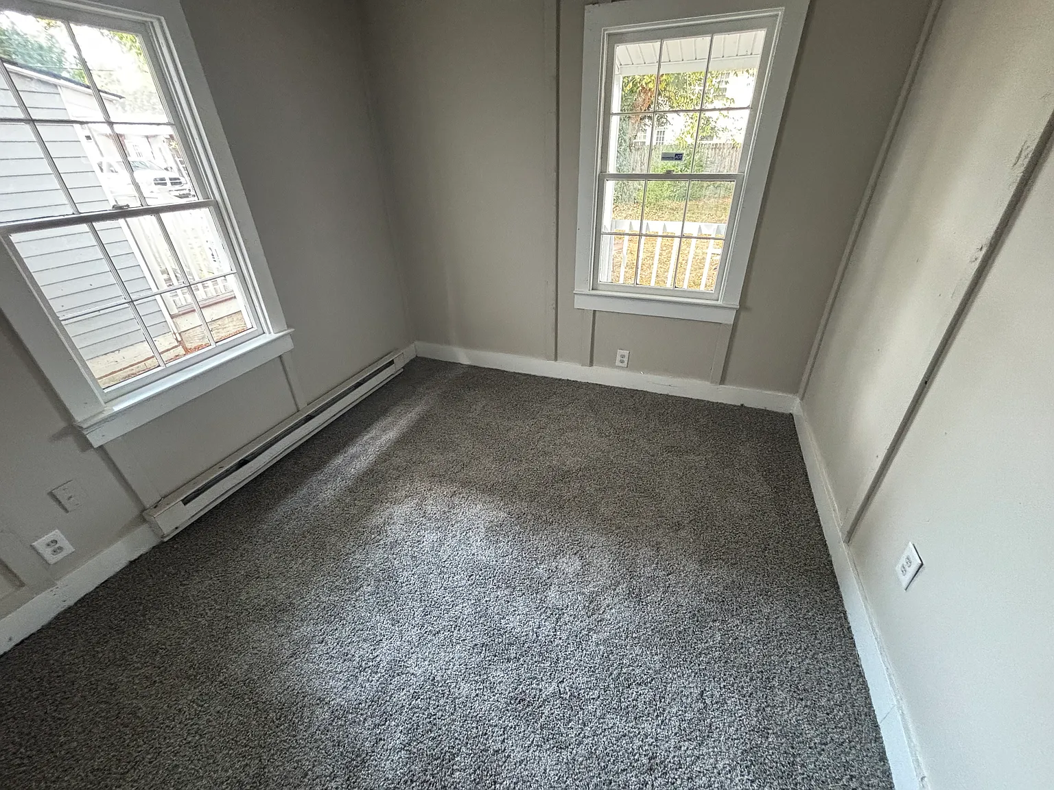2 bed, 900 sqft, $1,400 — Photo 2