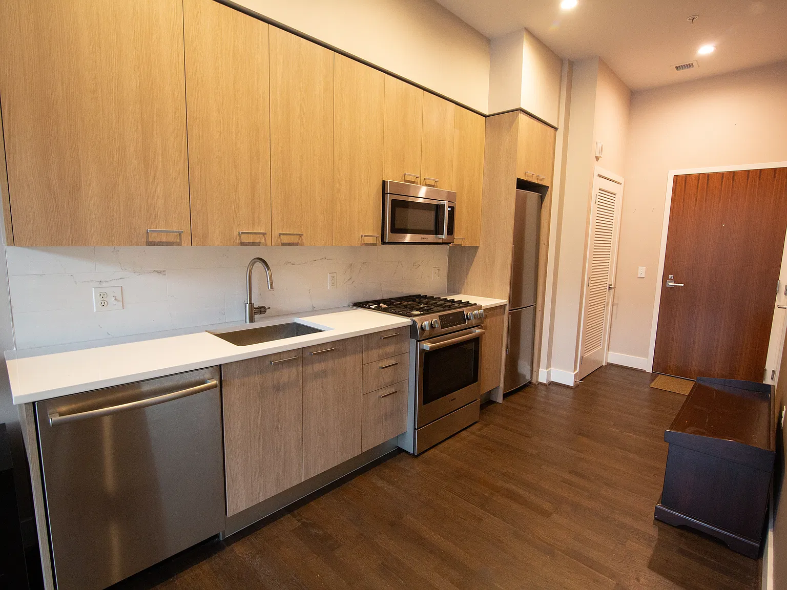 1 bed, 512 sqft, $2,300 — Photo 3