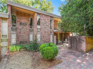 1725 S Hawthorne Rd, Winston Salem, NC 27103