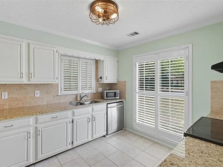 1211 Whitlock Ridge Dr SW — Photo 14