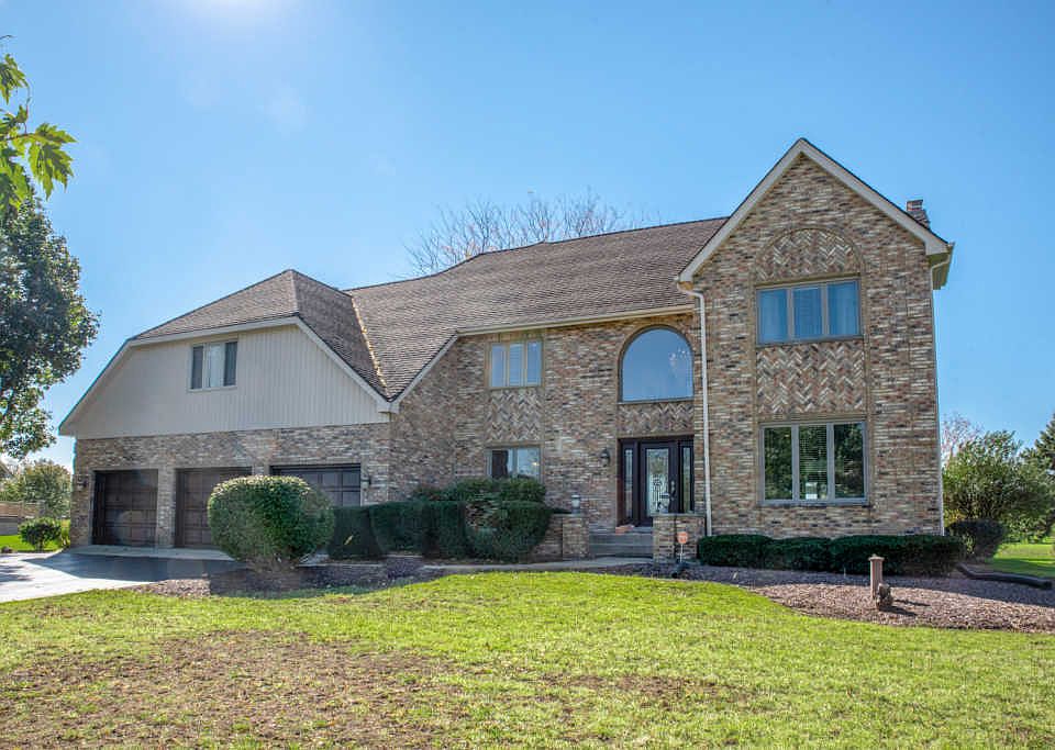 1st image of 24161 W Brancaster Dr