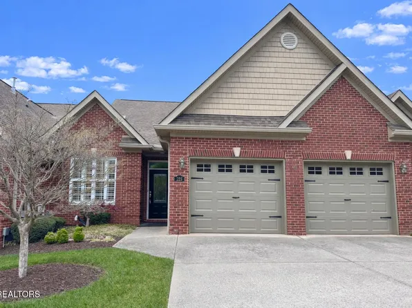 225 Waterford Cir, Lenoir City, TN 37772