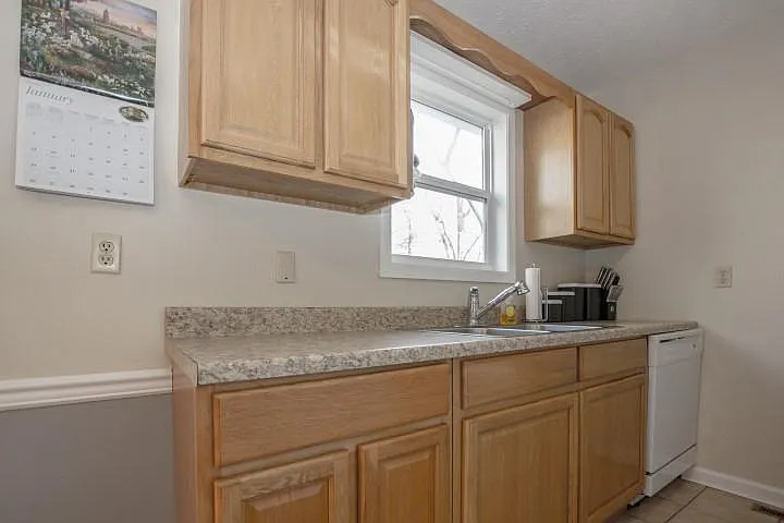 440 Merman Rd — Photo 8