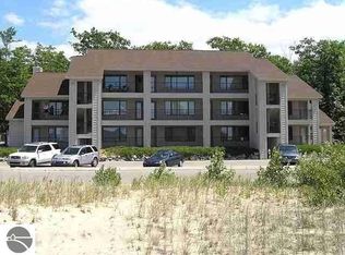 8935 N Bayshore Dr, Elk Rapids, MI 49629