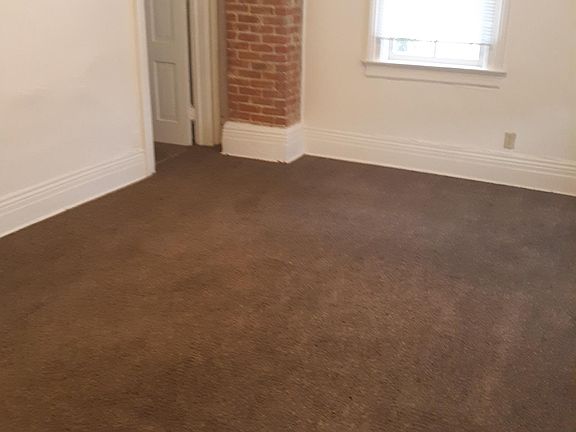 4th image of 418 W 8th St #6