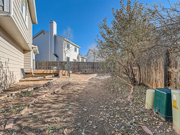 5701 Wagonwheel Trl — Photo 28