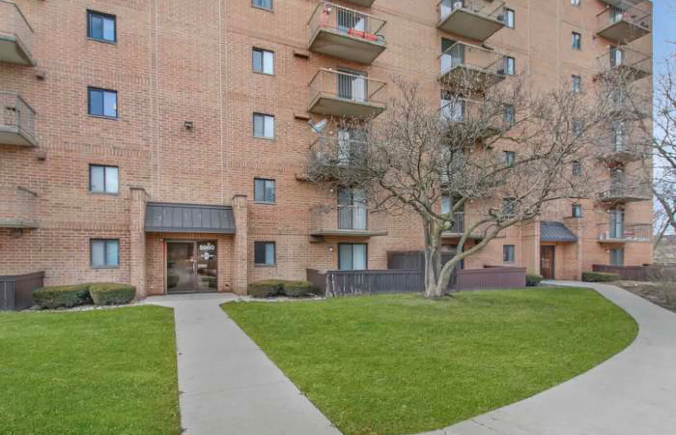 2 bed, 1100 sqft, $2,000 — Photo 1