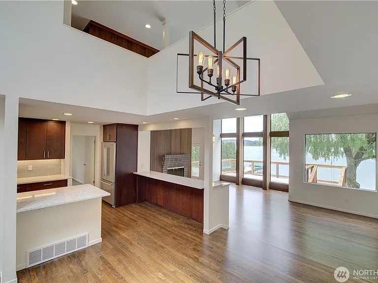 3406 W Lake Sammamish Pkwy NE — Photo 4