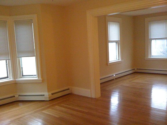 4th image of 6 East St #2