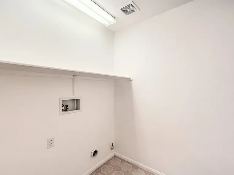 9860 Ridgehaven Ave — Photo 3