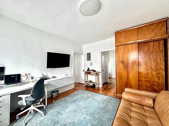 5th image of 85 Bergen St APT C2