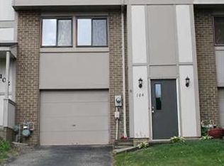 104 Rampart Ct, New Kensington, PA 15068