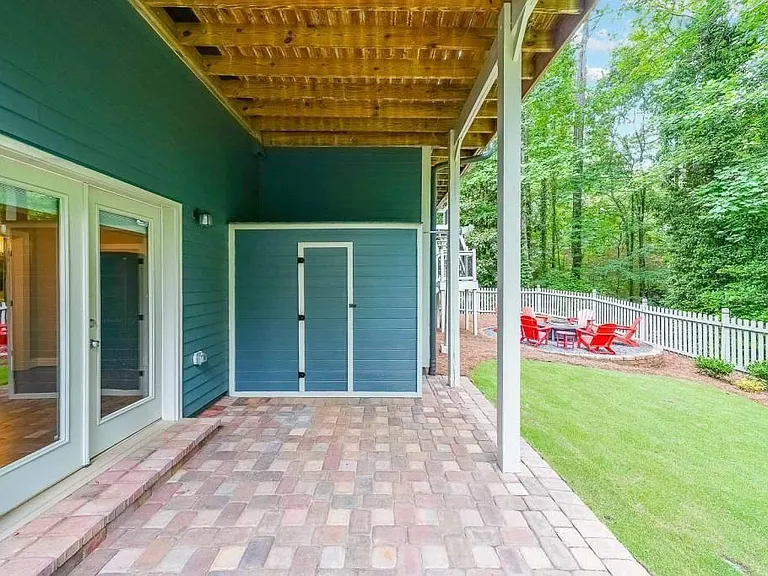 120 Heritage Ct — Photo 37