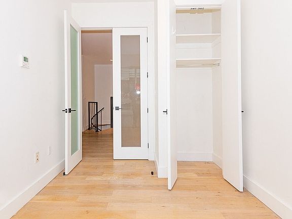 5th image of 246 Johnson Ave APT 3C