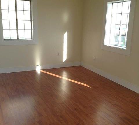 2nd image of 1382 Oakdale Ave