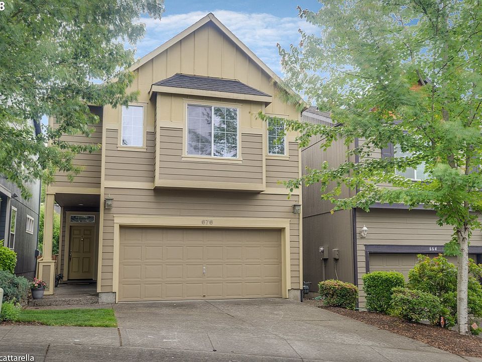 1st image of 676 SE Heathcliff Ln
