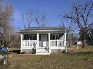 2606 E Chestnut Dr, Wonder Lake, IL 60097