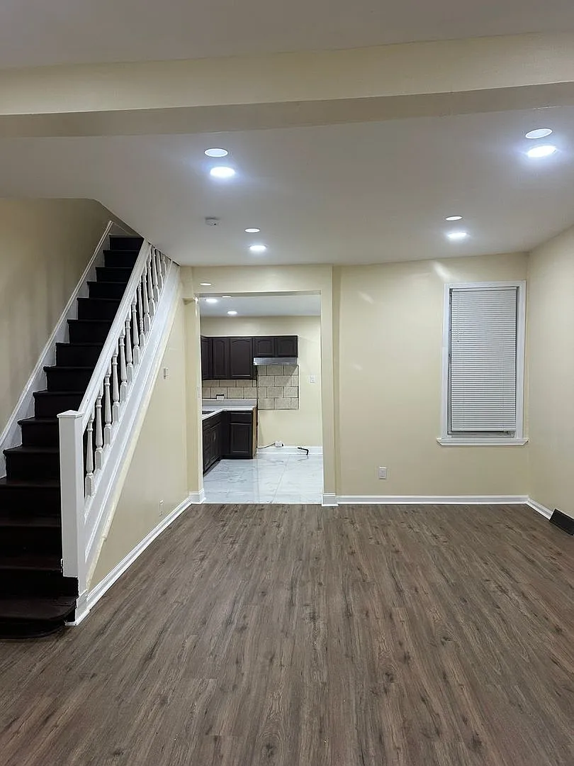 Charming 3BR House in Darby — Photo 2