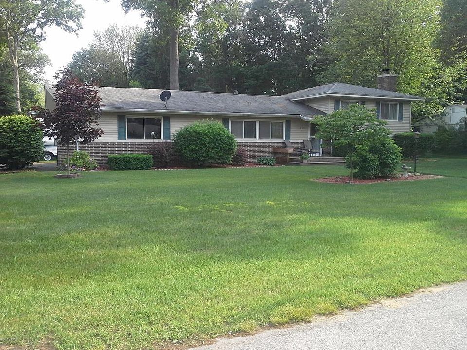 1st image of 2015 Belmont Dr