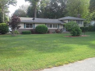 2015 Belmont Dr, Norton Shores, MI