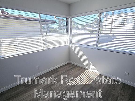 5th image of 417 N Los Robles Ave APT 9