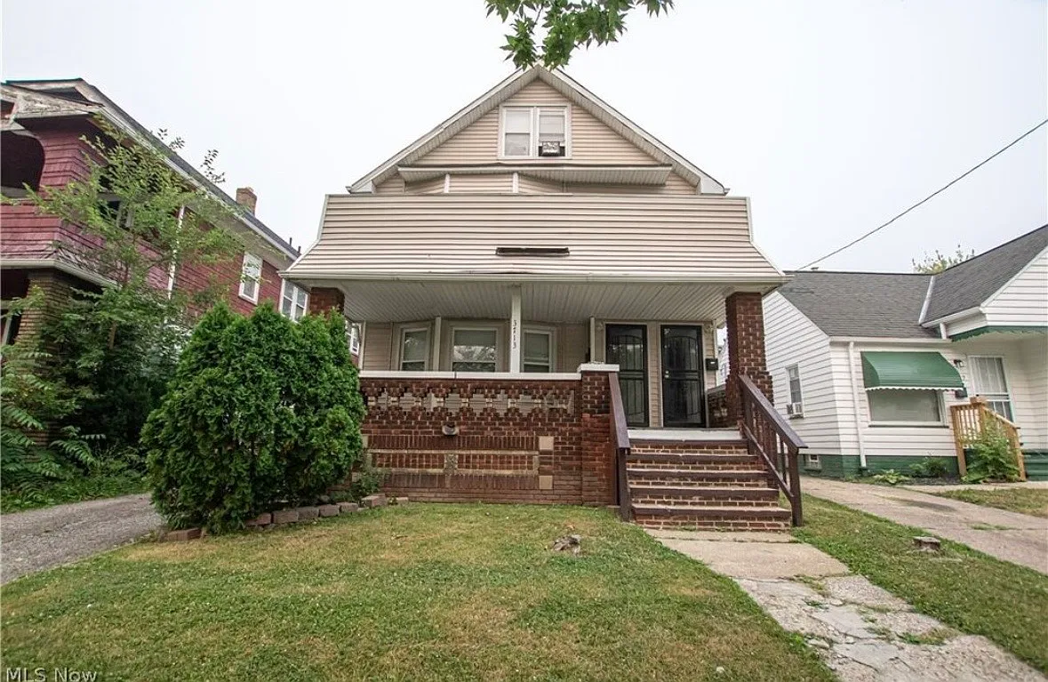 3 bed, 1700 sqft, $1,500 — Photo 1