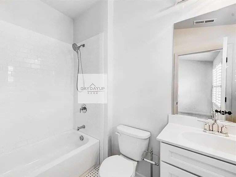 16 Lochurst Ln — Photo 17