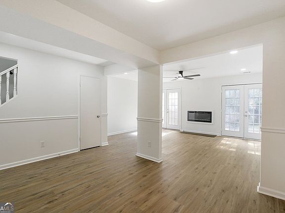 3rd image of 203 Tiburon Dr