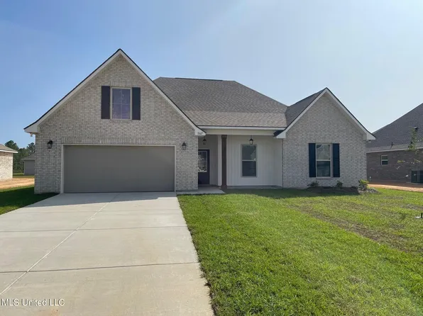 11617 Rosalie Pl, Ocean Springs, MS 39564