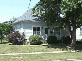 910 Union St, Pella, IA 50219