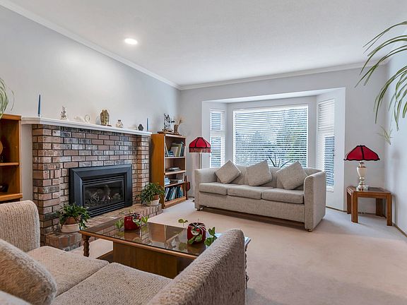 4th image of 14243 19a Ave