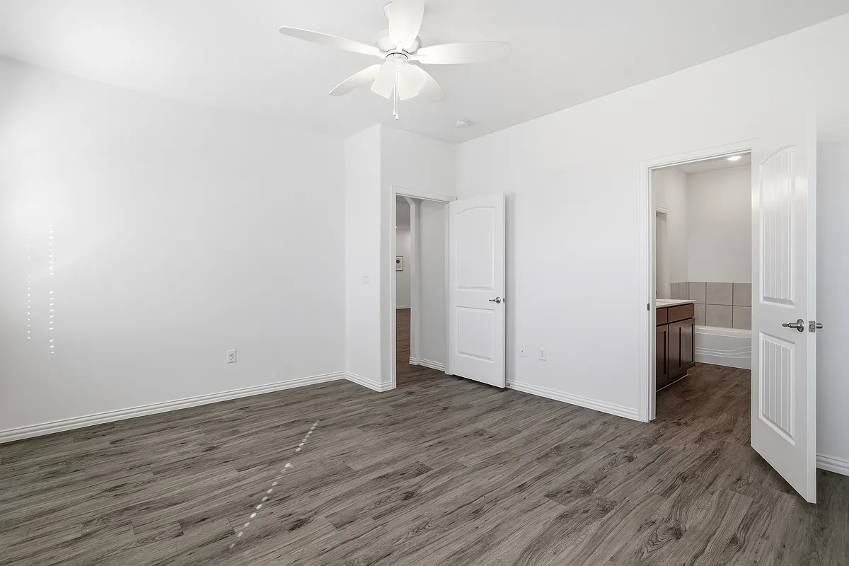 Building Photo - 1474 Lakebrook Dr