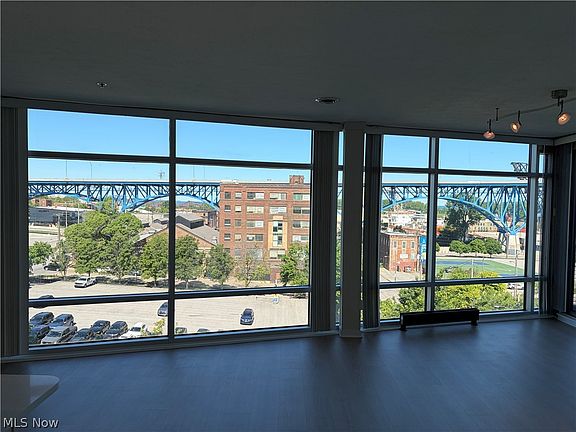 2nd image of 1237 Washington Ave APT 809