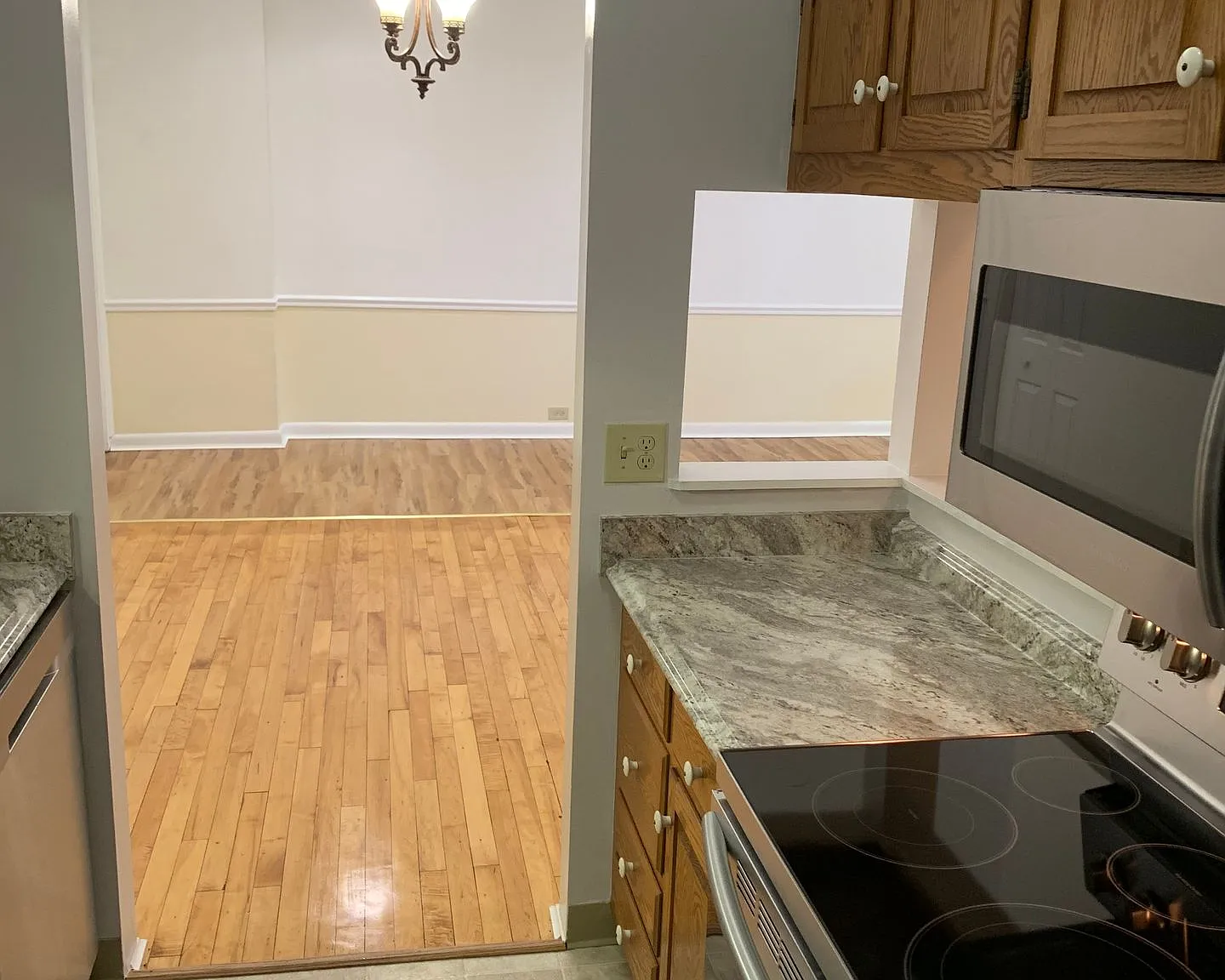 72 Maple Street — Photo 4
