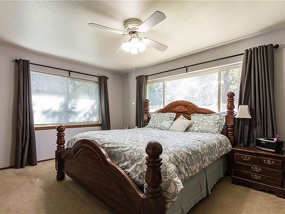 3rd image of 4705 Blaney Ave