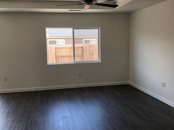 4th image of 205 Green Ln