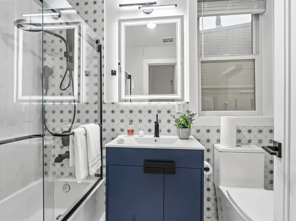 865 Summit Avenue image 23 of 38