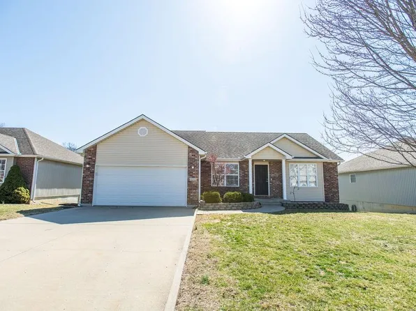 712 Burlington Ln, Warrensburg, MO 64093