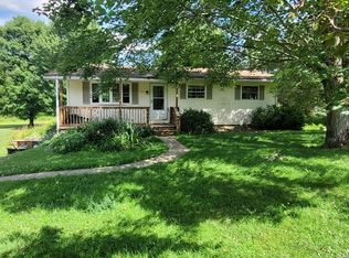 690 Black Hill Rd, Franklin, PA 16323