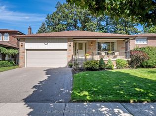 2553 Annelyn Ct, Mississauga, ON L5C2Z7