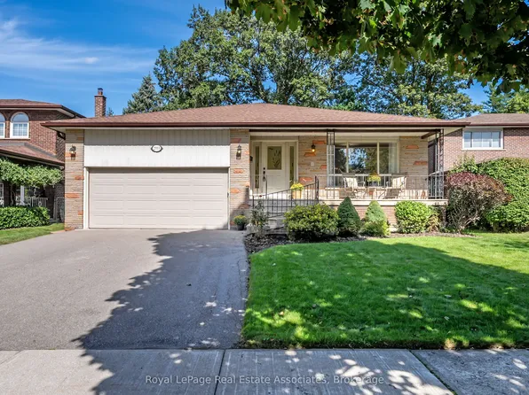 2553 Annelyn Ct, Mississauga, ON L5C 2Z7