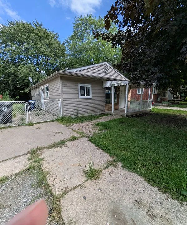 11720 Norborne Ave