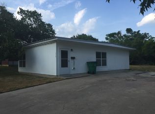 714 Hunter Dr, Rockdale, TX 76567