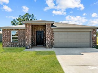 827 Harbor Point Rd, Mabank, TX 75156