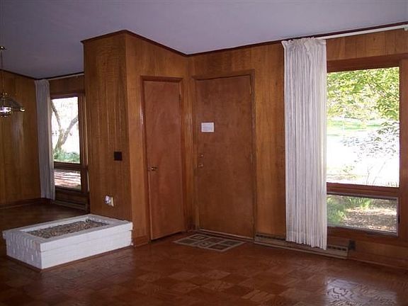 2nd image of 1615 Wilton Dr