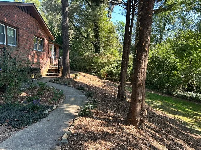 121 Wakefield Dr
